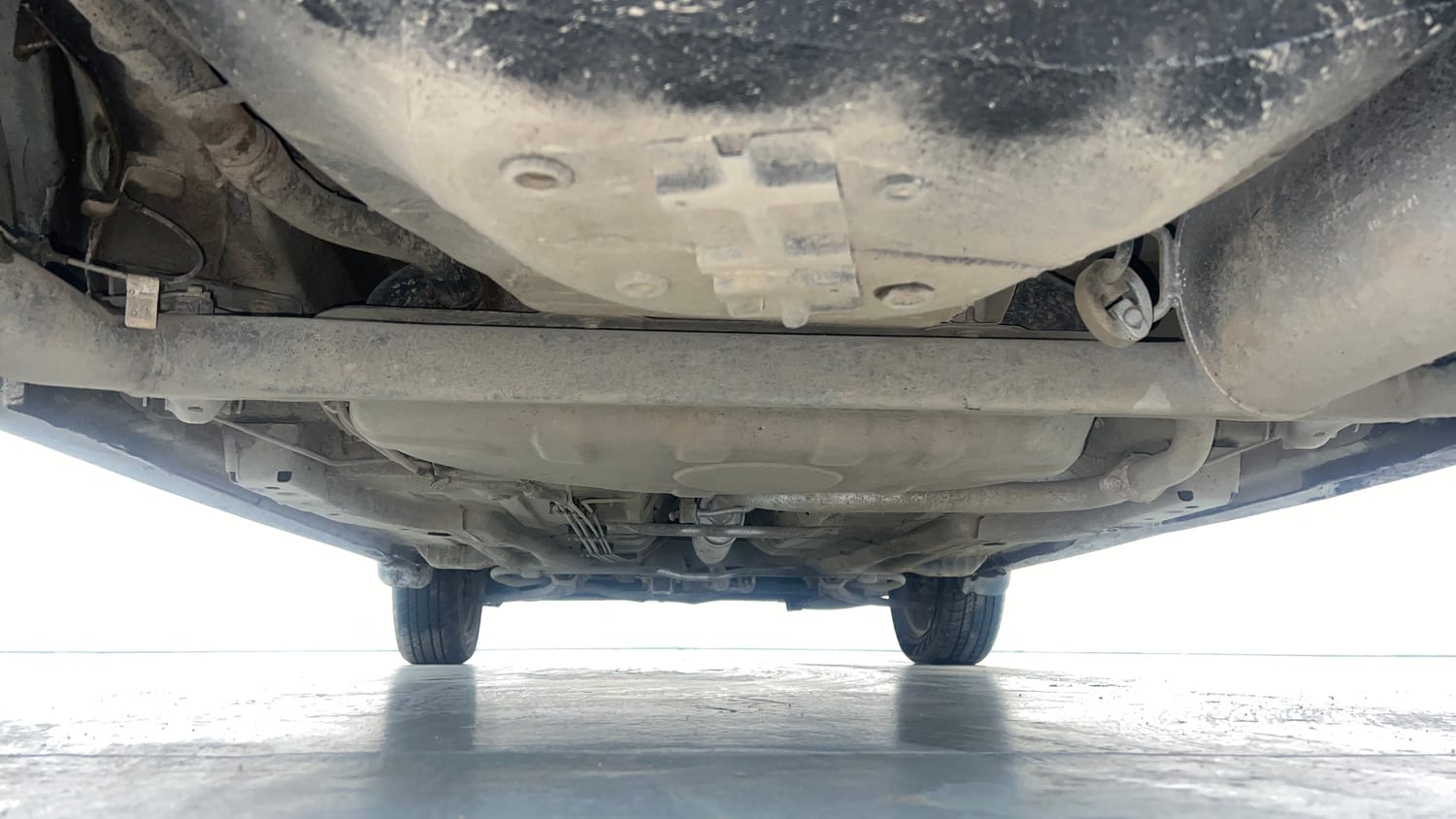 Used 2022 Tata Tiago XZ Petrol Manual extra REAR UNDERBODY VIEW (TAKEN FROM REAR)