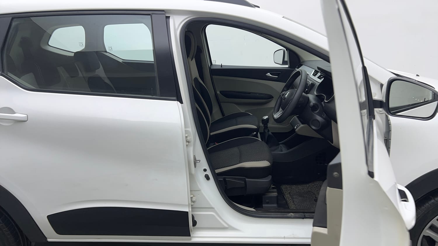 Used 2021 Renault Triber RXZ Petrol Manual interior RIGHT SIDE FRONT DOOR CABIN VIEW