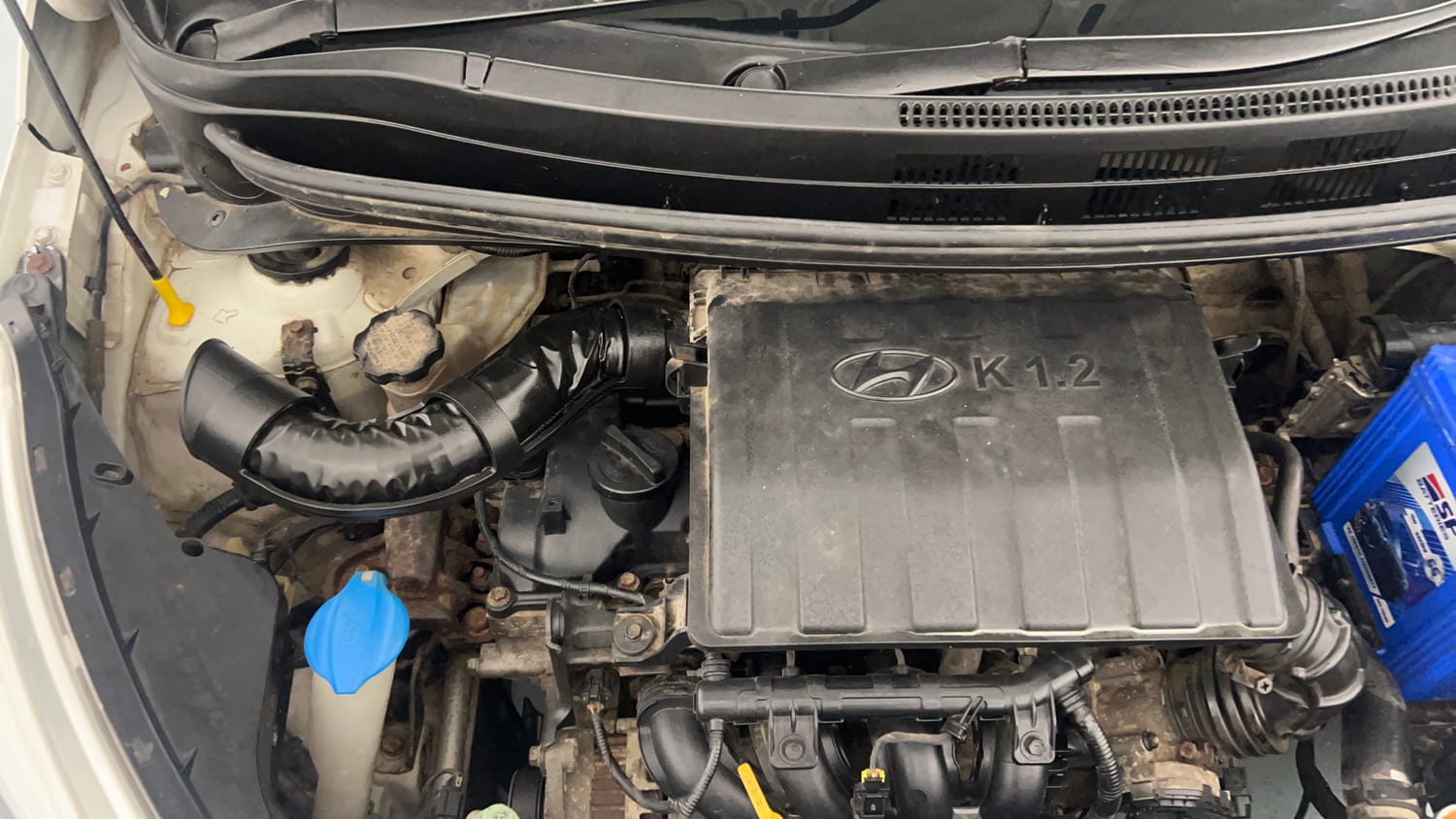 Used 2014 Hyundai Grand i10 Magna 1.2 Kappa VTVT Petrol Manual engine ENGINE RIGHT SIDE VIEW