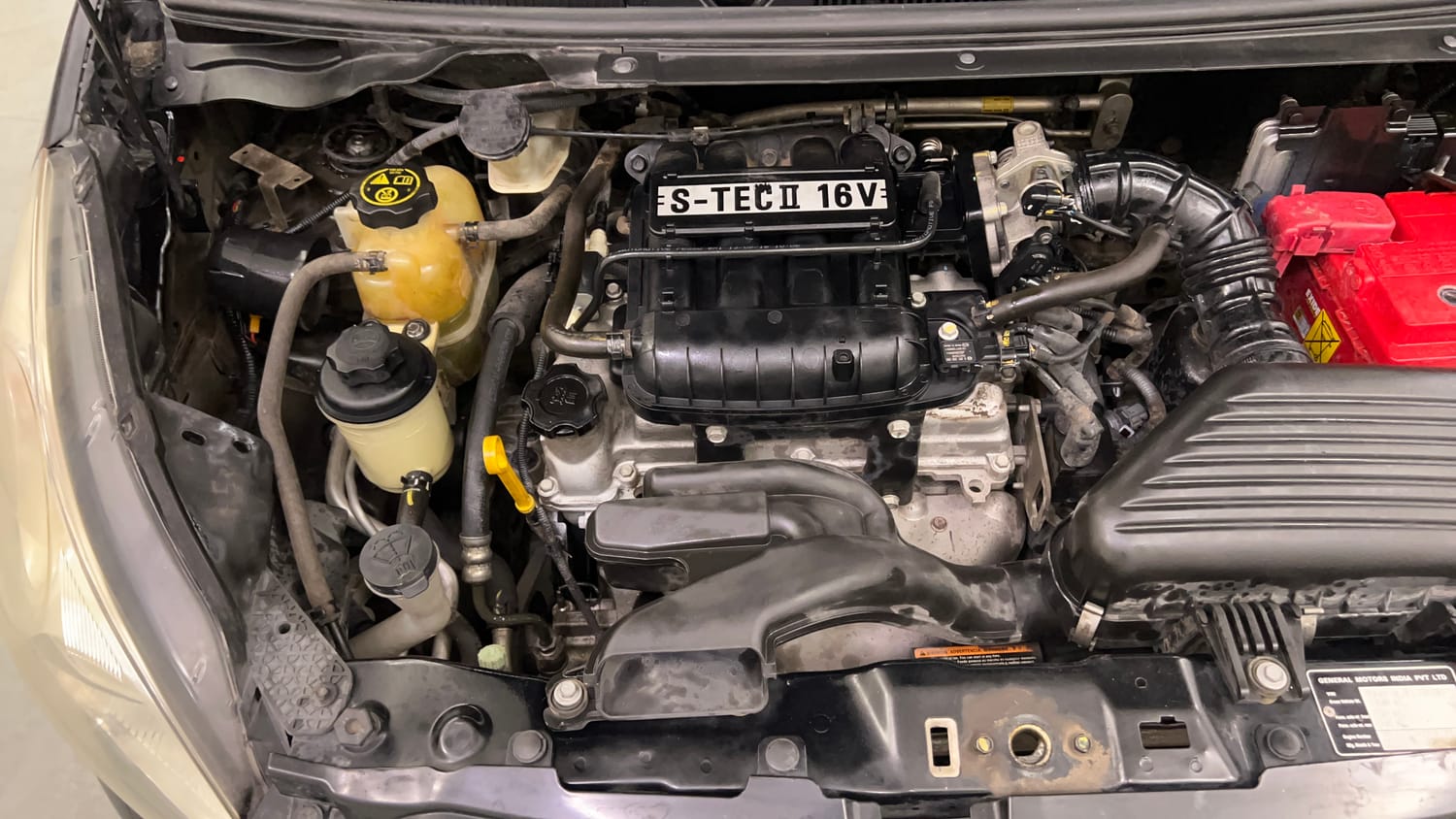 Used 2014 Chevrolet Beat LT Petrol Petrol Manual engine ENGINE RIGHT SIDE VIEW