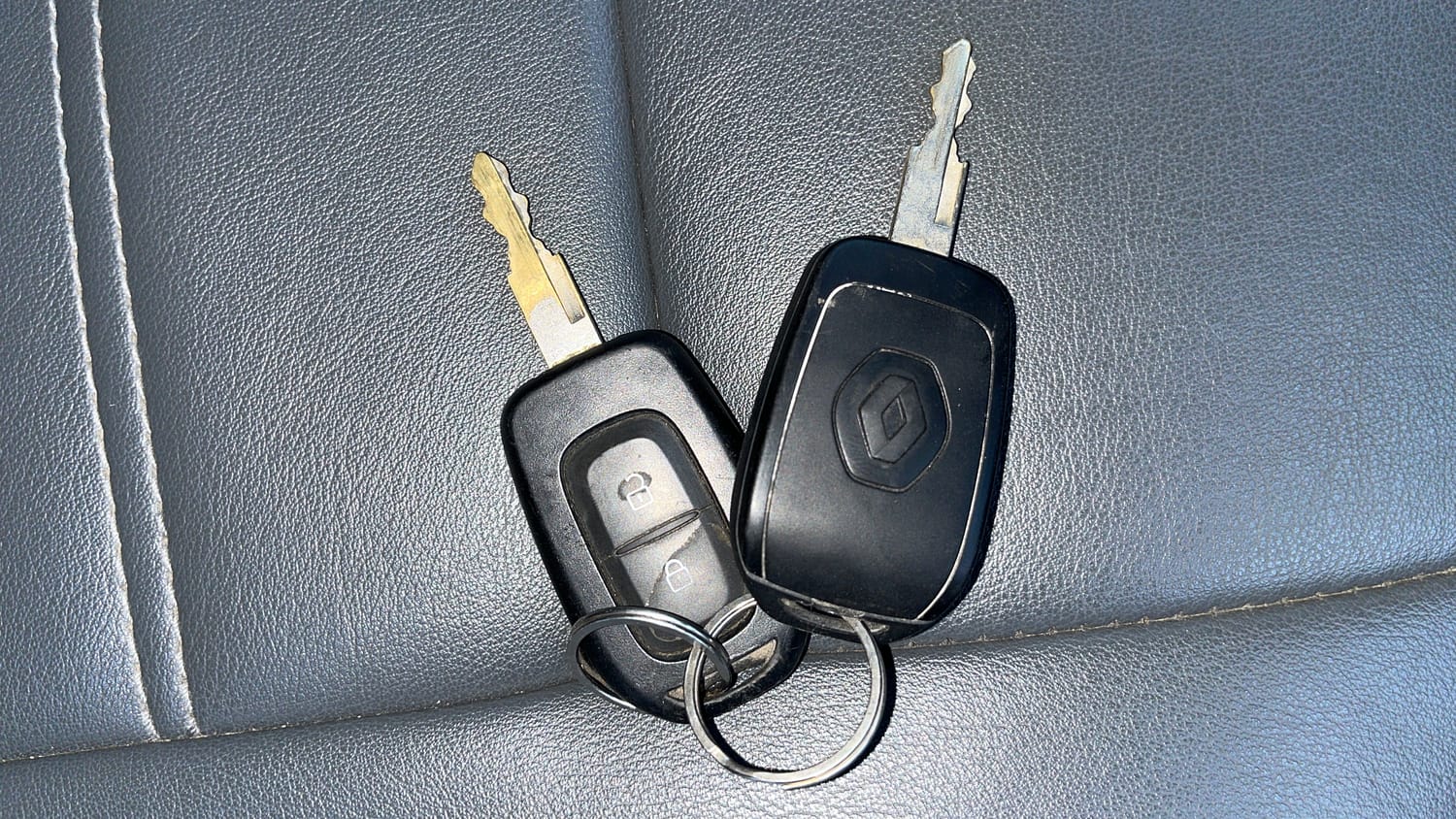 Used 2018 Renault Kwid CLIMBER 1.0 Petrol Manual extra CAR KEY VIEW