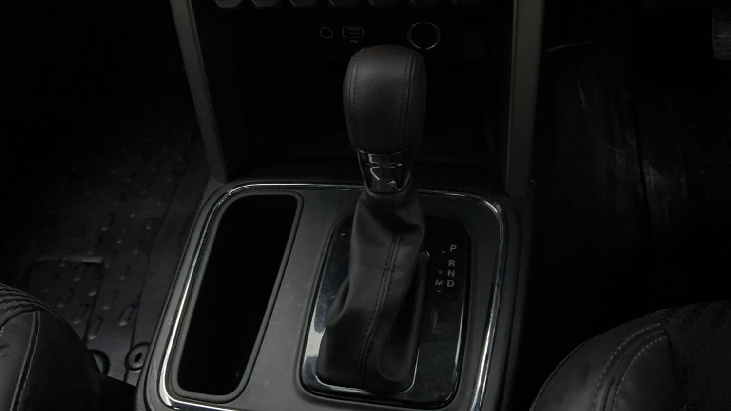 Used 2024 Mahindra Thar LX Hard Top Petrol AT RWD Petrol Automatic interior GEAR  KNOB VIEW