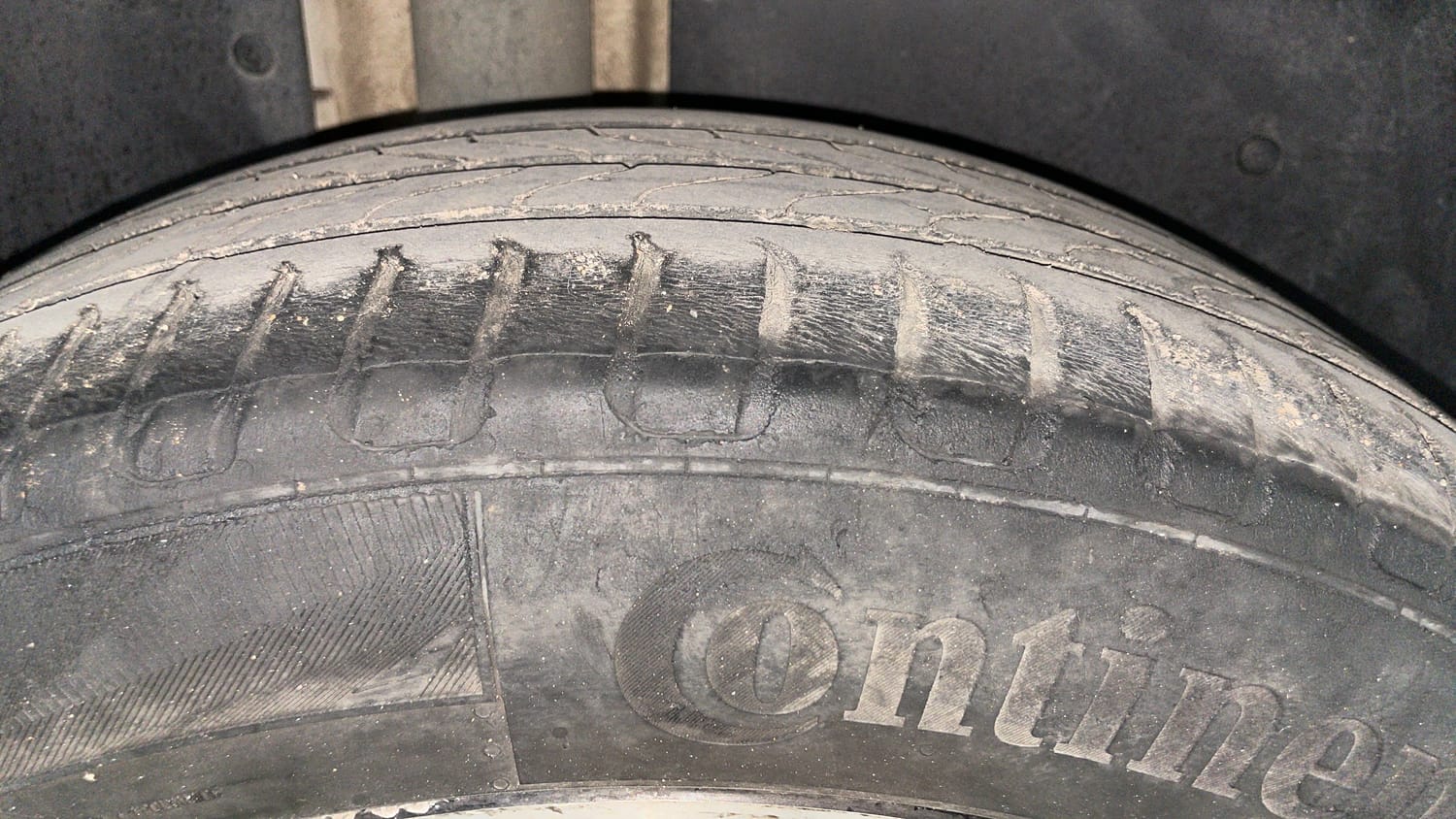 Used 2021 MG Motors Hector Sharp 1.5 Petrol CVT Petrol Automatic tyres RIGHT REAR TYRE TREAD VIEW