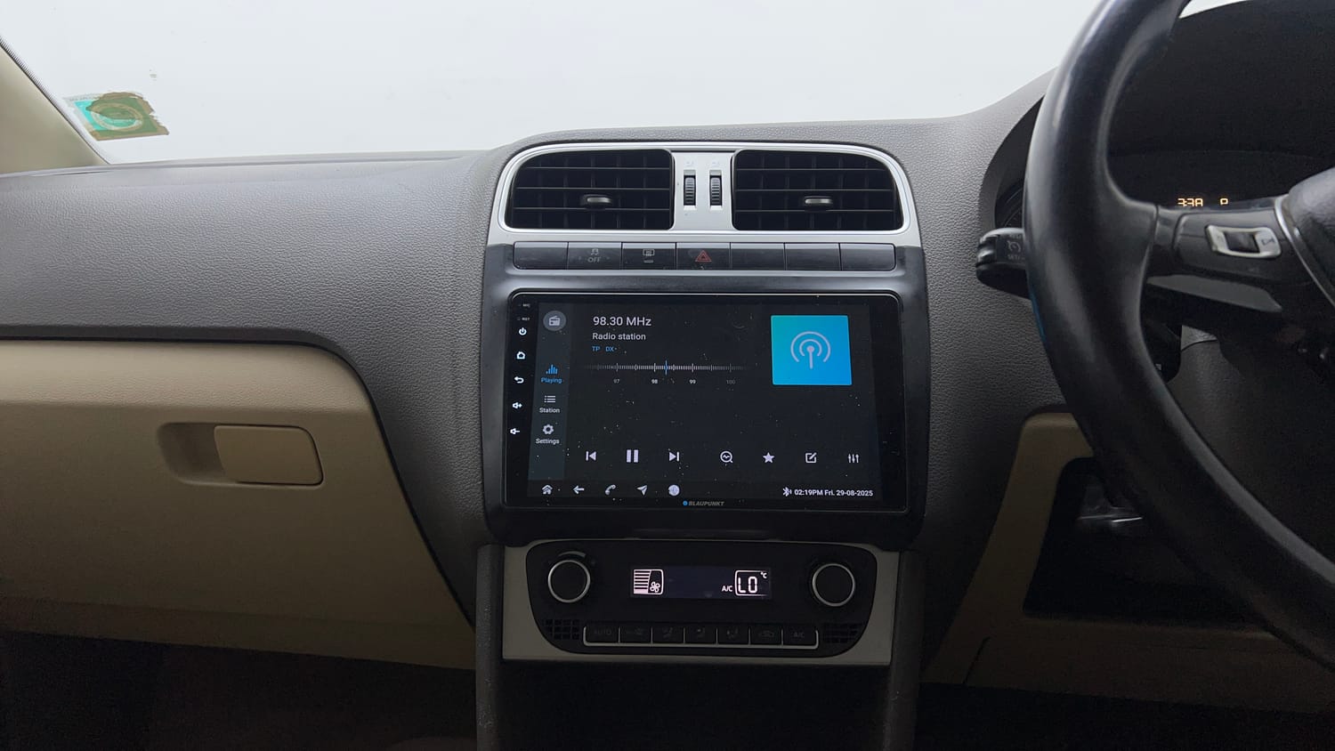 Used 2016 Volkswagen Vento Highline 1.2 (P) AT Petrol Automatic interior MUSIC SYSTEM & AC CONTROL VIEW