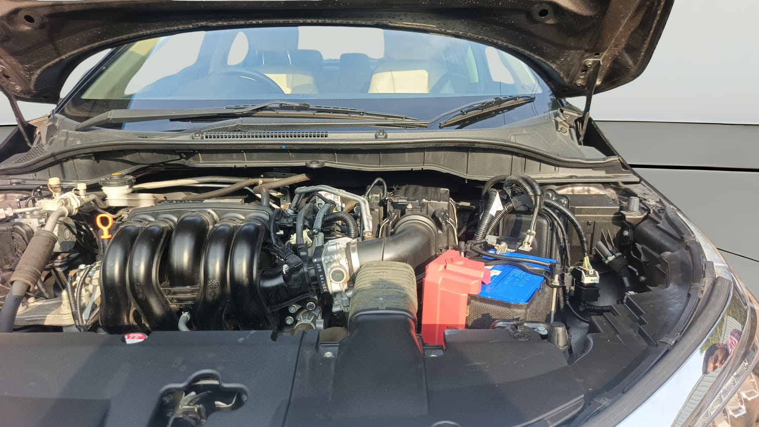 Used 2023 Honda City ZX Petrol Petrol Manual engine ENGINE LEFT SIDE VIEW