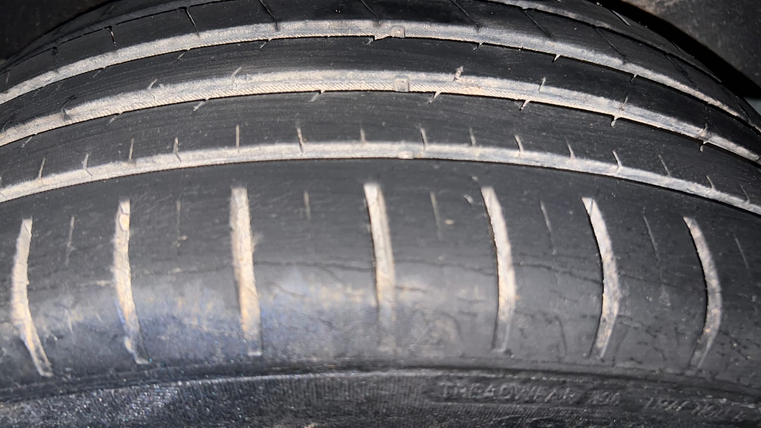 Used 2017 Maruti Suzuki Baleno Zeta 1.2 Petrol Manual tyres LEFT REAR TYRE TREAD VIEW