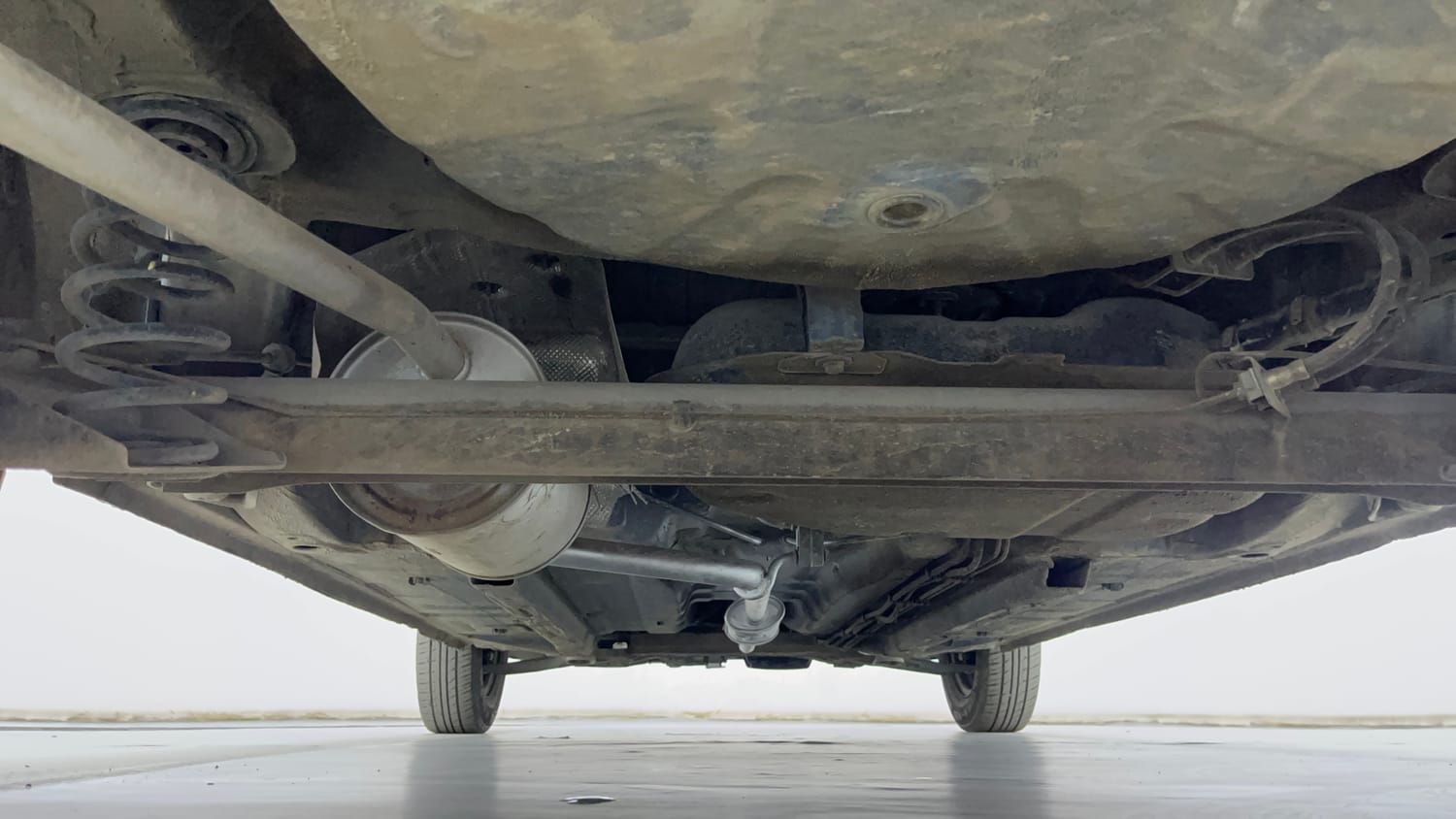 Used 2018 Renault Kwid CLIMBER 1.0 Petrol Manual extra REAR UNDERBODY VIEW (TAKEN FROM REAR)