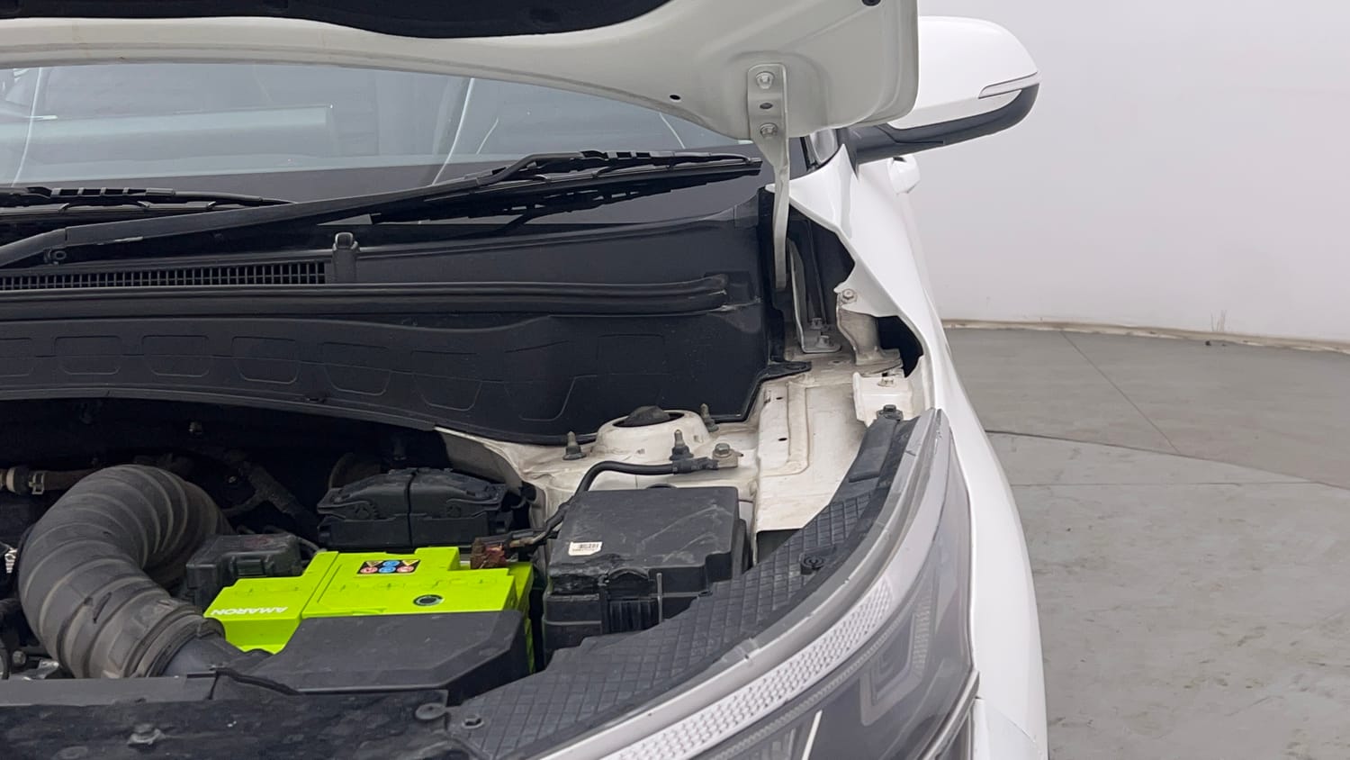 Used 2019 Kia Seltos HTK Plus AT 1.5 Diesel Diesel Automatic engine ENGINE LEFT SIDE HINGE & APRON VIEW