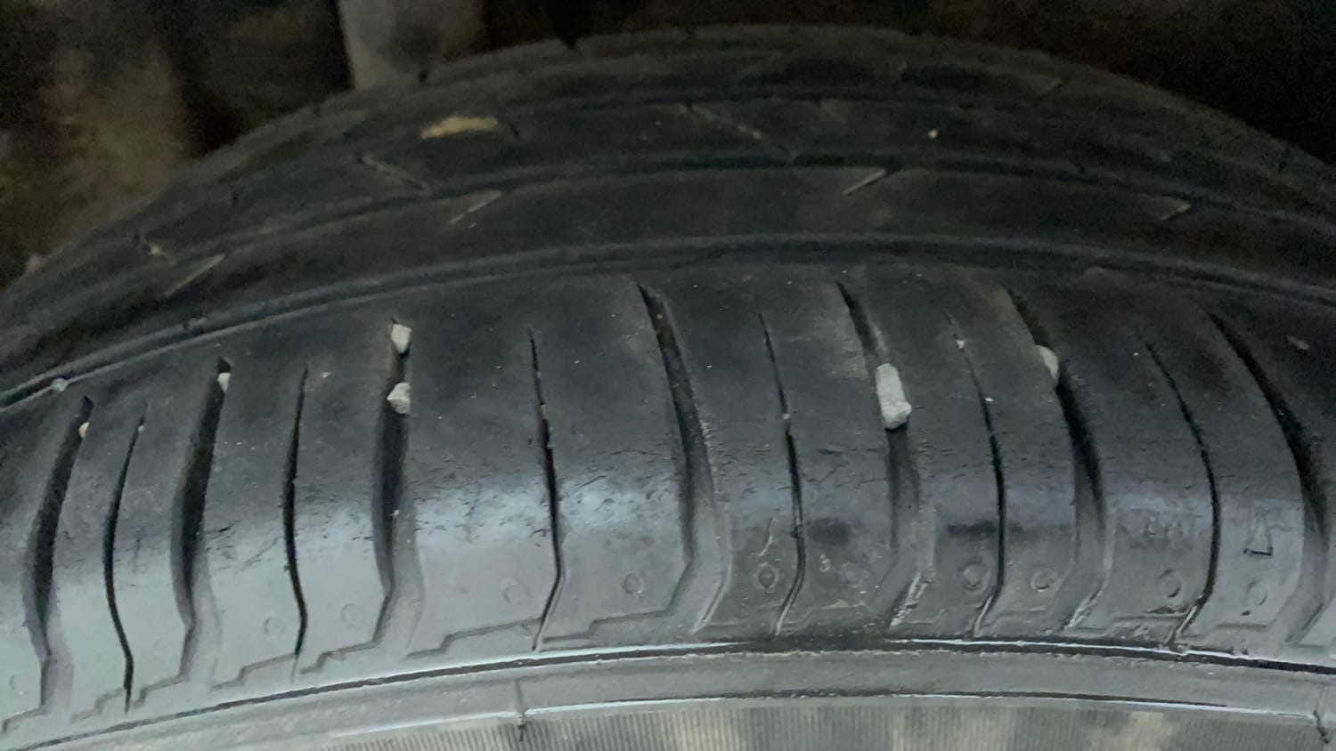 Used 2017 Maruti Suzuki Vitara Brezza LDi (O) Diesel Manual tyres RIGHT REAR TYRE TREAD VIEW