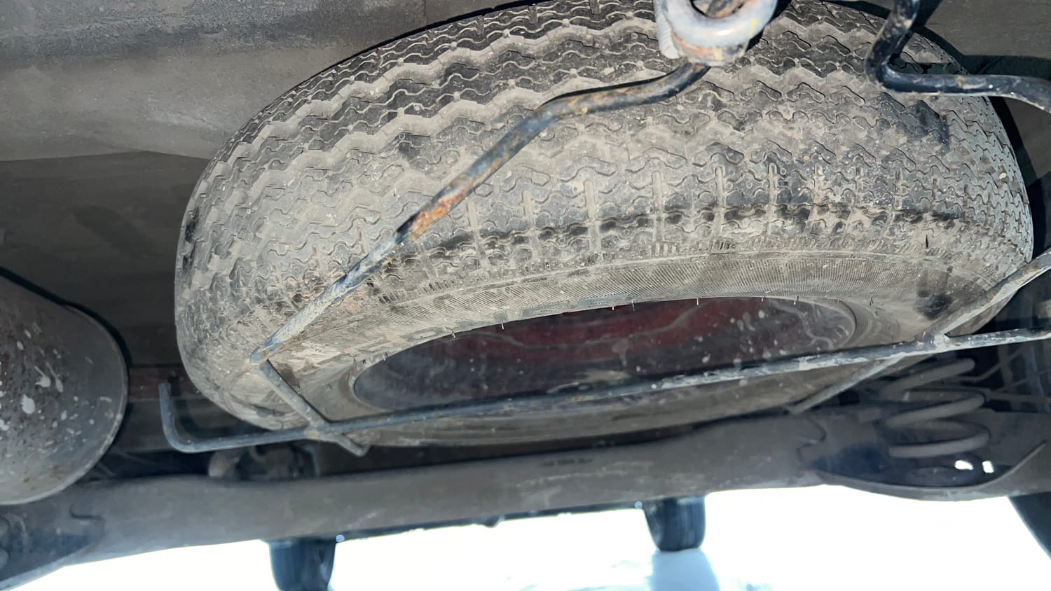 Used 2021 Renault Triber RXZ Petrol Manual tyres SPARE TYRE VIEW