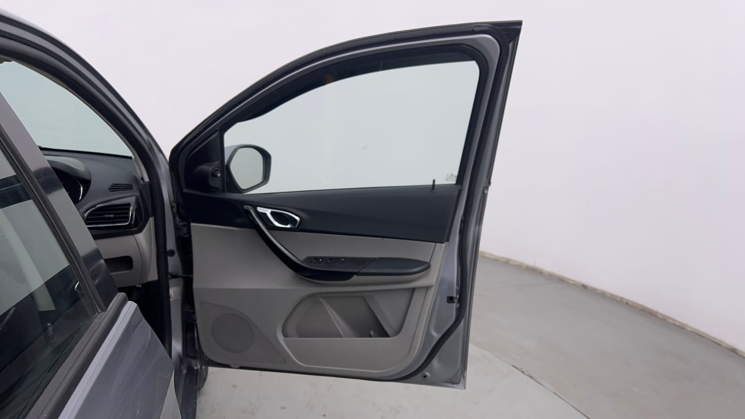 Used 2019 Tata Tiago Revotron XZ Petrol Manual interior RIGHT FRONT DOOR OPEN VIEW