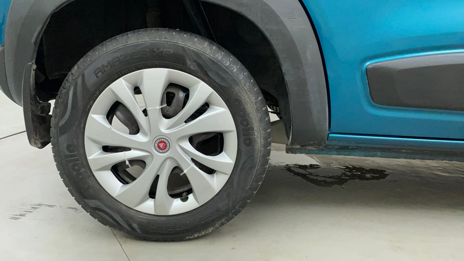 Used 2020 Renault Kwid CLIMBER 1.0 Opt Petrol Manual tyres RIGHT REAR TYRE RIM VIEW