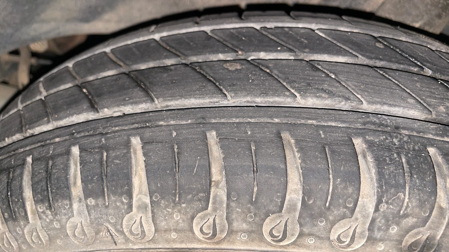 Used 2020 Renault Kwid CLIMBER 1.0 Opt Petrol Manual tyres LEFT REAR TYRE TREAD VIEW
