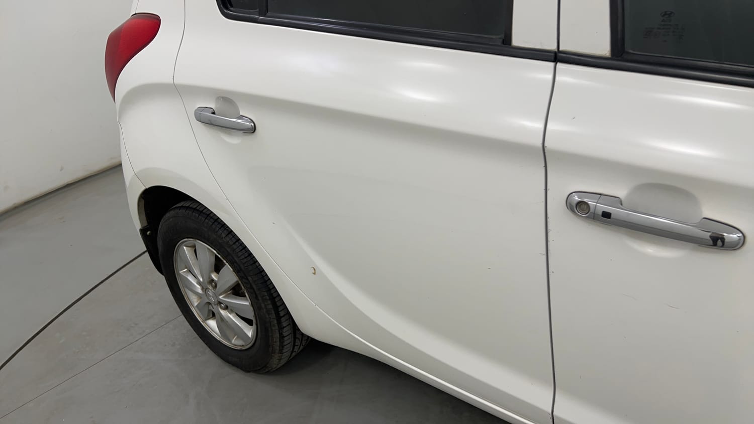 Used 2012 Hyundai i20 Asta 1.2 Petrol Manual dents MINOR SCRATCH