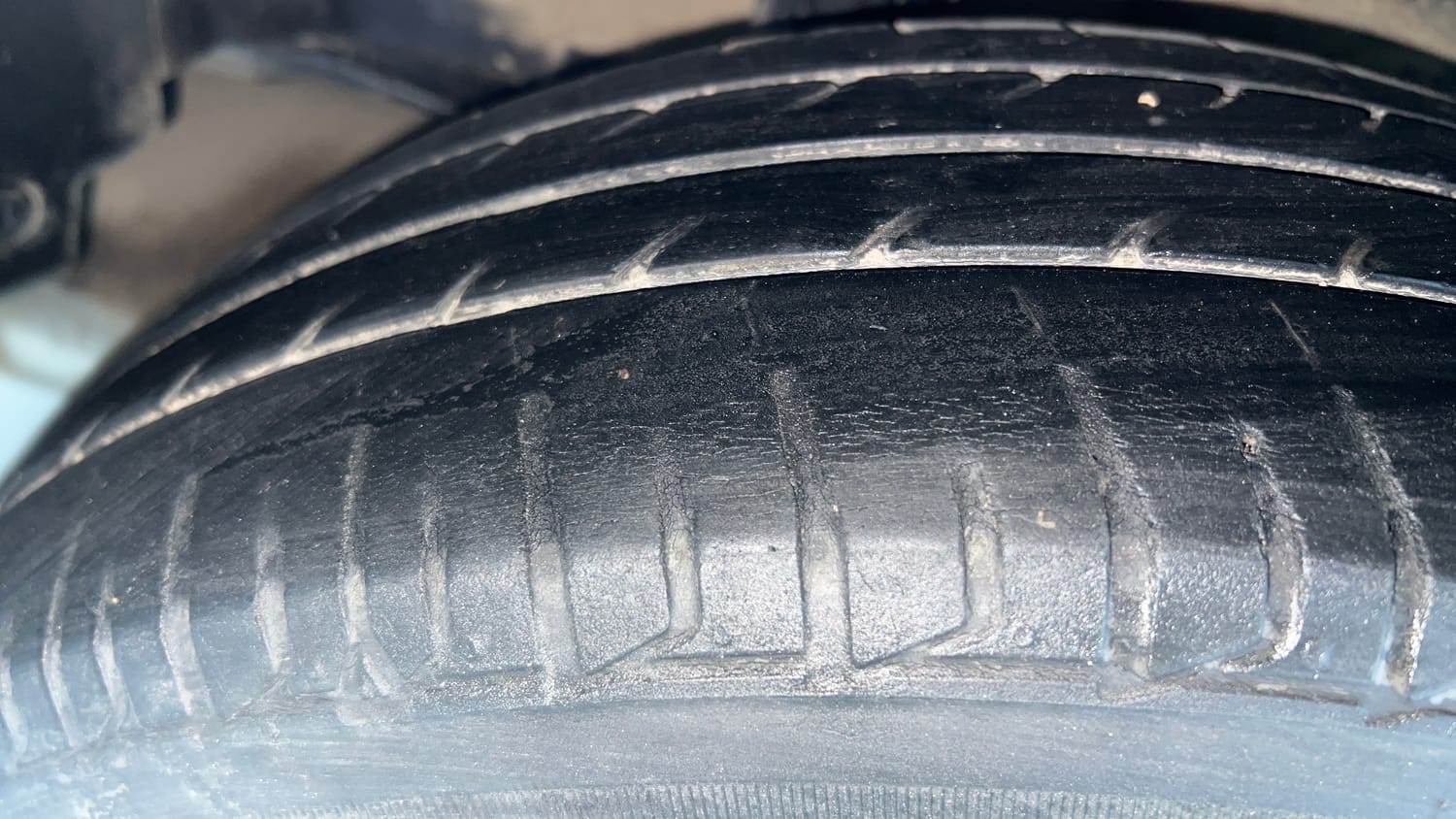 Used 2022 Honda City 4th Generation V Petrol Petrol Manual tyres RIGHT REAR TYRE TREAD VIEW