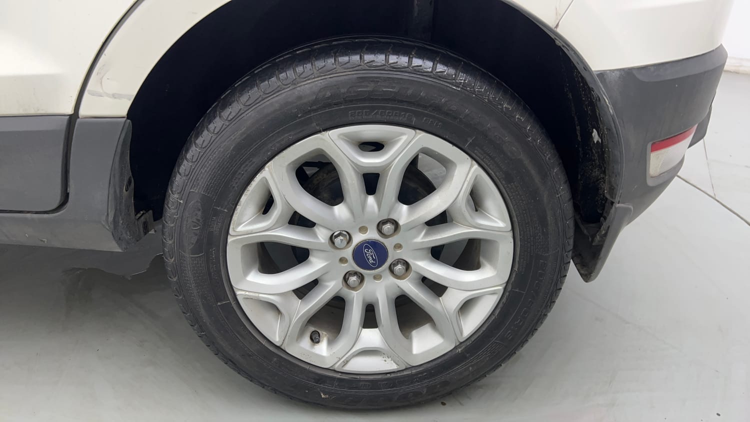 Used 2014 Ford EcoSport Titanium 1.0 Ecoboost (Opt) Petrol Manual tyres LEFT REAR TYRE RIM VIEW