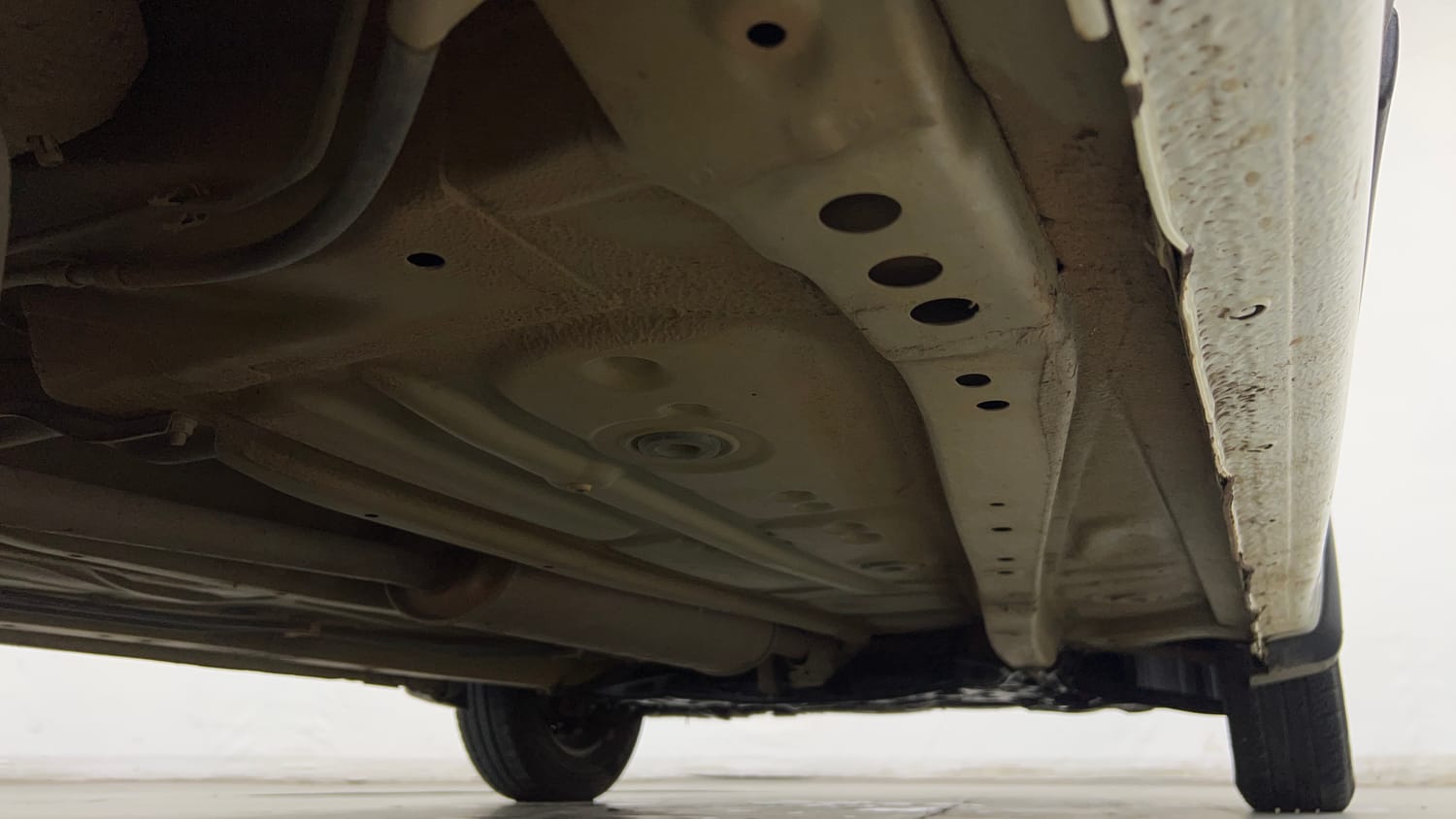 Used 2019 Maruti Suzuki Wagon R 1.0 LXi 1.0 Petrol Manual extra REAR RIGHT UNDERBODY VIEW