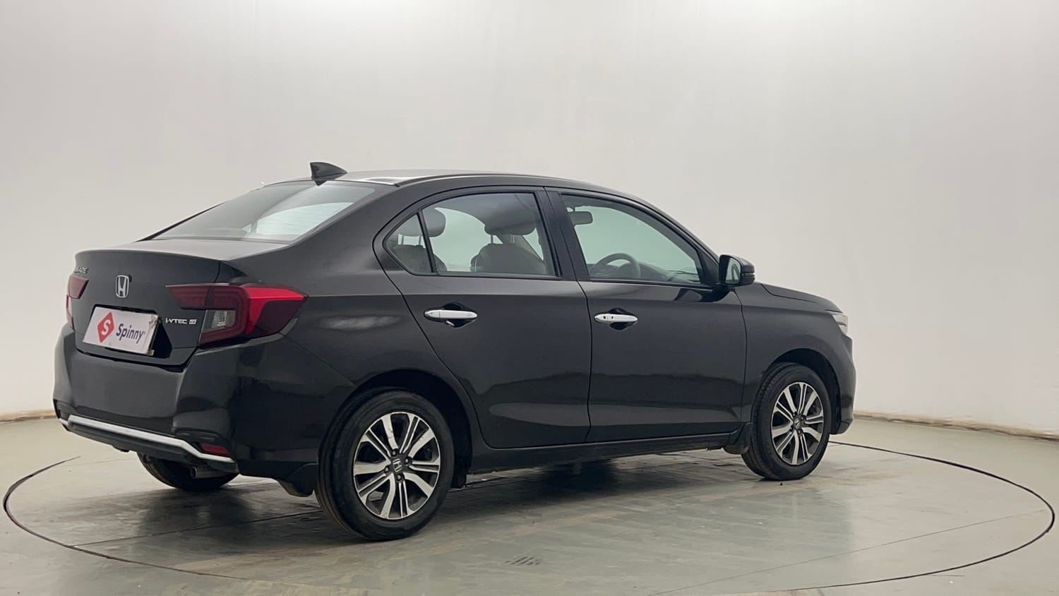 Used 2021 Honda Amaze VX MT 1.2 Petrol Petrol Manual exterior RIGHT REAR CORNER VIEW