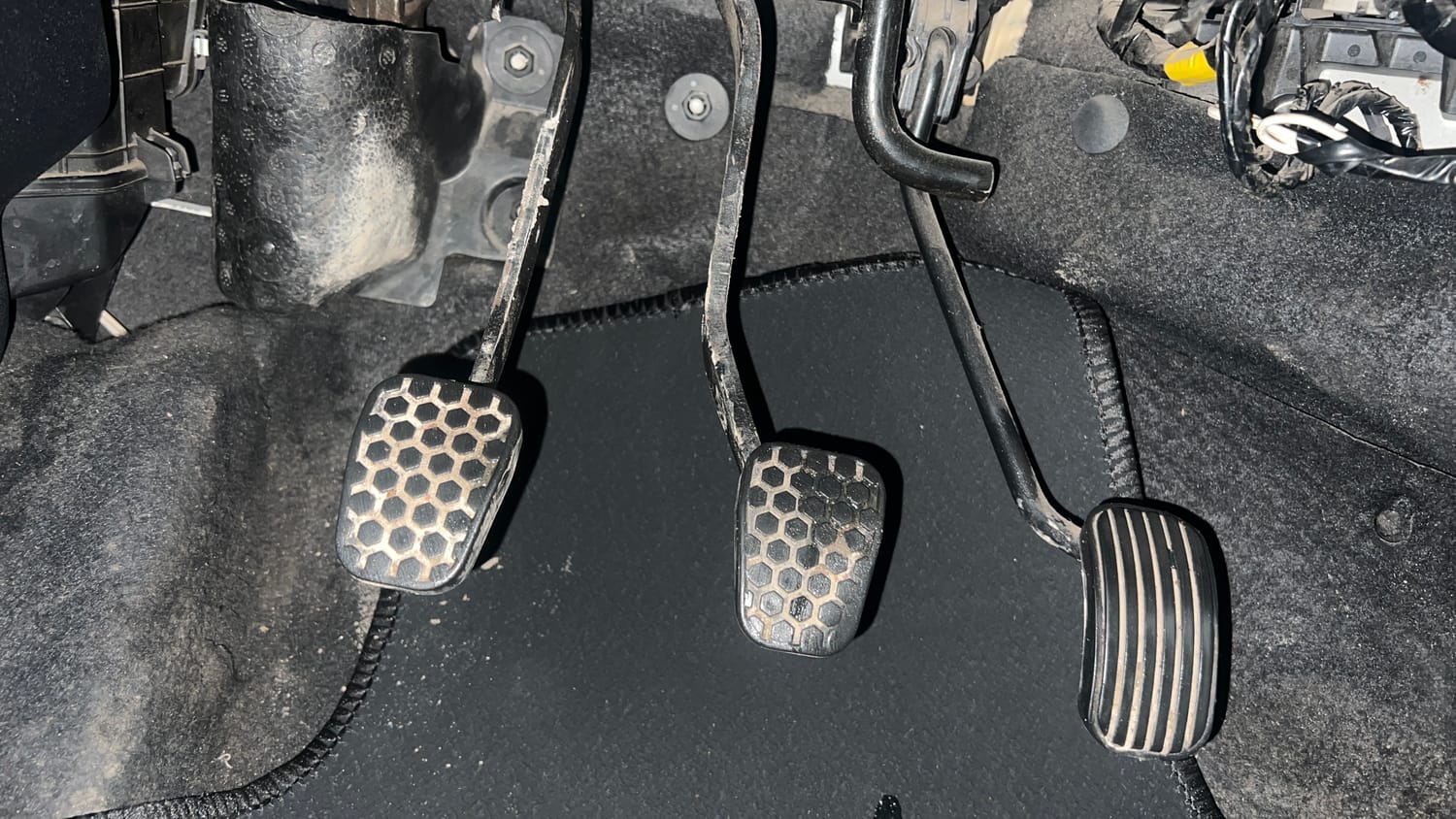 Used 2022 Tata Tiago XZ Petrol Manual interior PEDALS VIEW