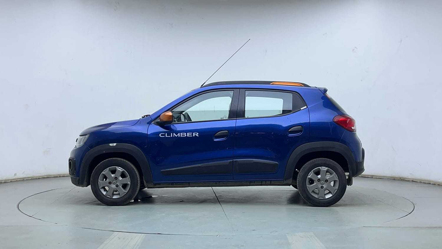 Used 2018 Renault Kwid CLIMBER 1.0 Petrol Manual exterior LEFT SIDE VIEW