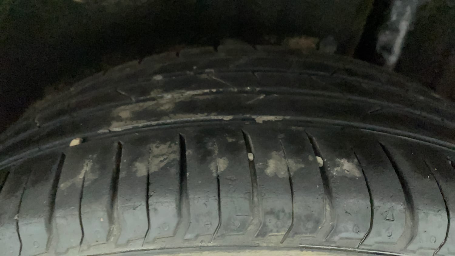 Used 2017 Maruti Suzuki Vitara Brezza LDi (O) Diesel Manual tyres LEFT REAR TYRE TREAD VIEW