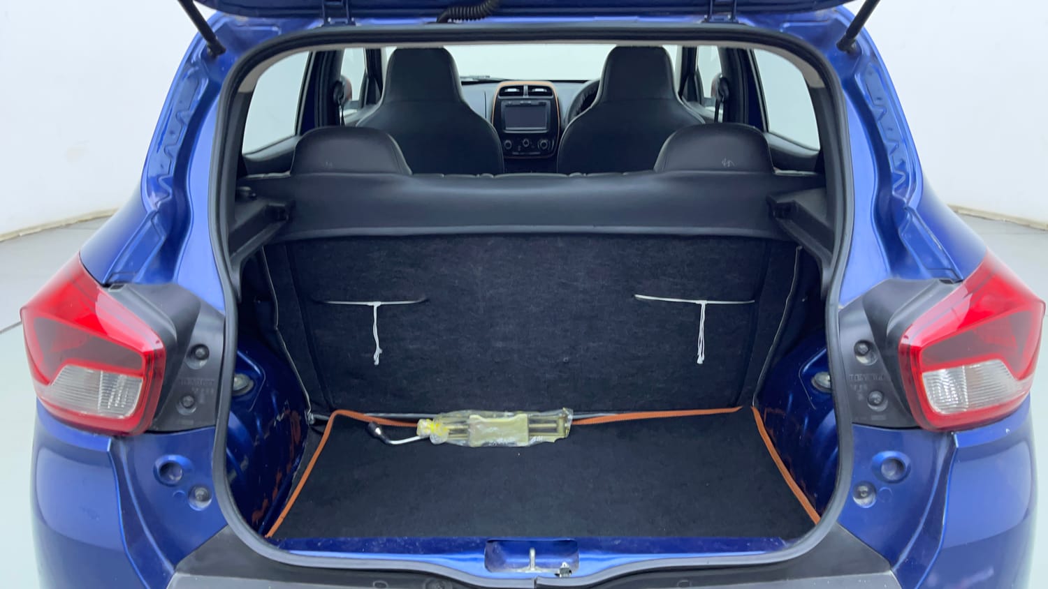 Used 2018 Renault Kwid CLIMBER 1.0 Petrol Manual interior DICKY INSIDE VIEW