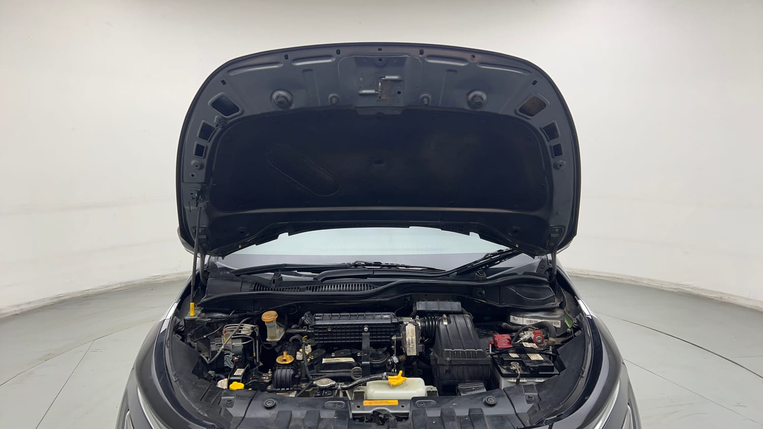 Used 2024 Tata Altroz XZ iCNG Cng Manual engine ENGINE & BONNET OPEN FRONT VIEW