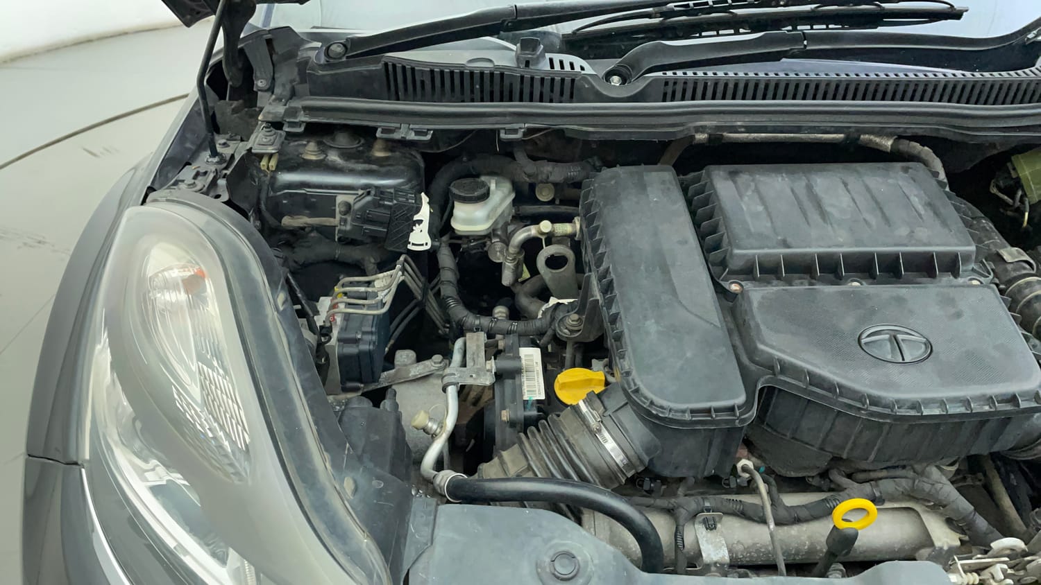 Used 2018 Tata Nexon XZ Plus Diesel Diesel Manual engine ENGINE RIGHT SIDE VIEW