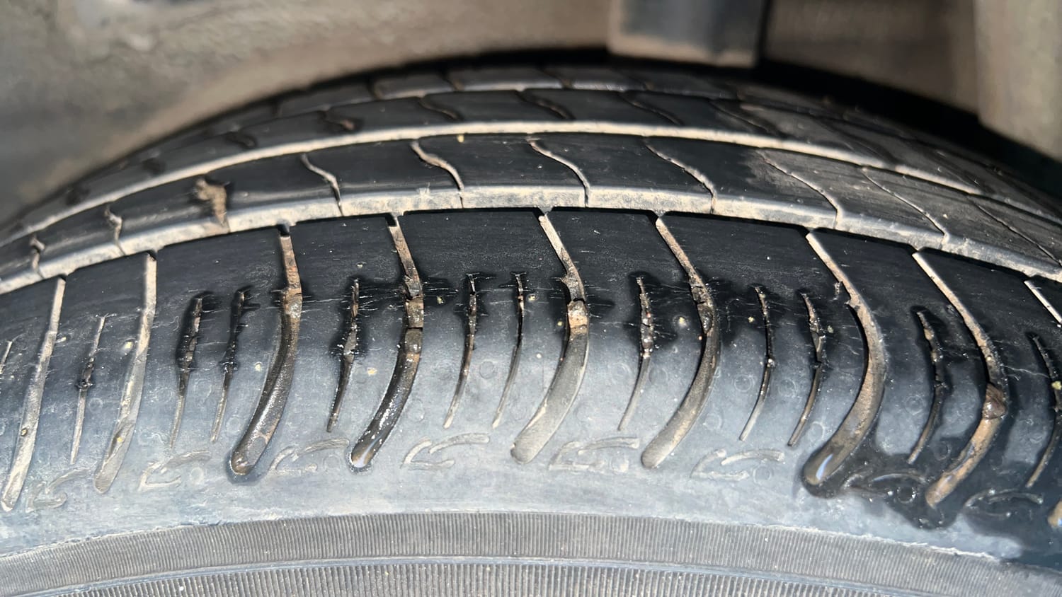 Used 2016 Maruti Suzuki Celerio VXi Petrol Manual tyres LEFT REAR TYRE TREAD VIEW