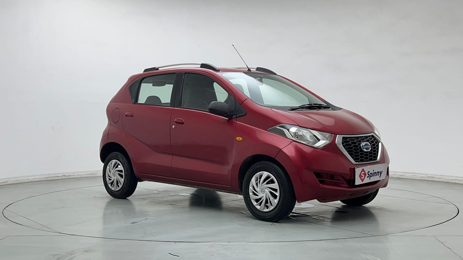 Used 2017 Datsun Redi-GO T (O) Petrol Manual exterior RIGHT FRONT CORNER VIEW