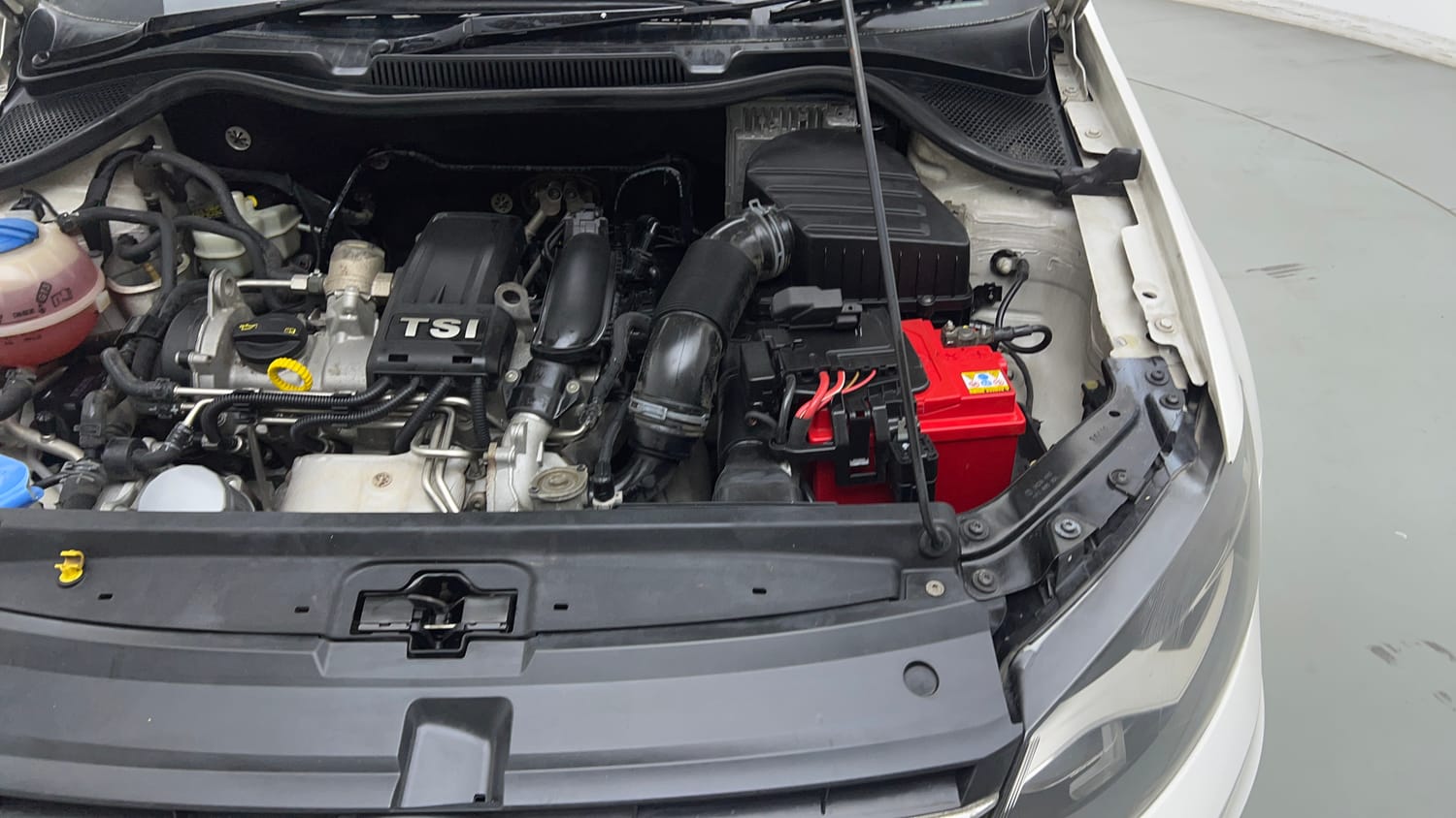 Used 2016 Volkswagen Vento Highline 1.2 (P) AT Petrol Automatic engine ENGINE LEFT SIDE VIEW