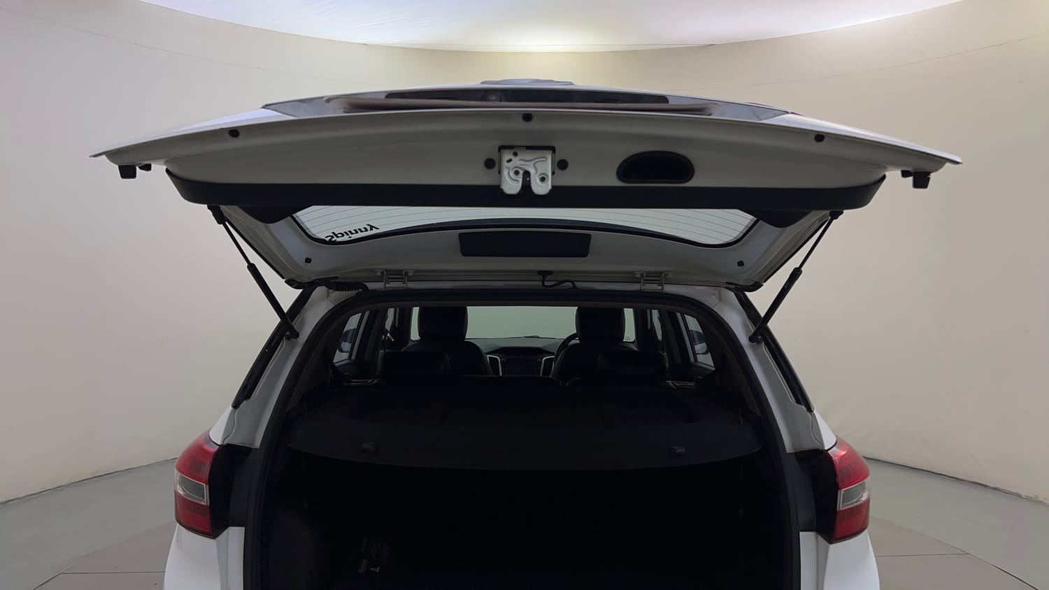 Used 2019 Hyundai Creta SX 1.6 AT CRDi Diesel Automatic interior DICKY DOOR OPEN VIEW