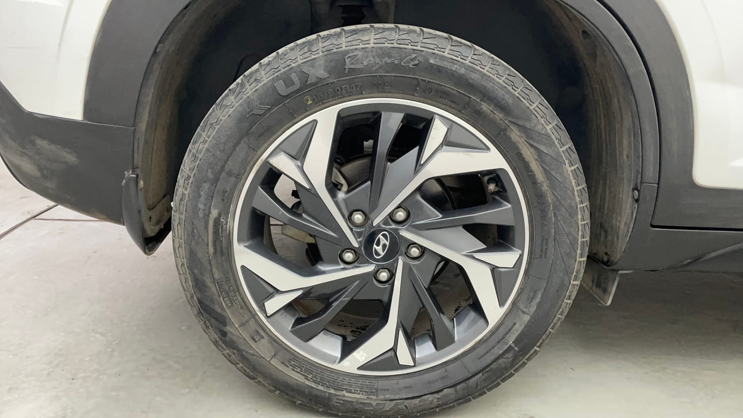 Used 2022 Hyundai Creta SX (O) 1.4 Turbo 7 DCT Petrol Automatic tyres RIGHT REAR TYRE RIM VIEW