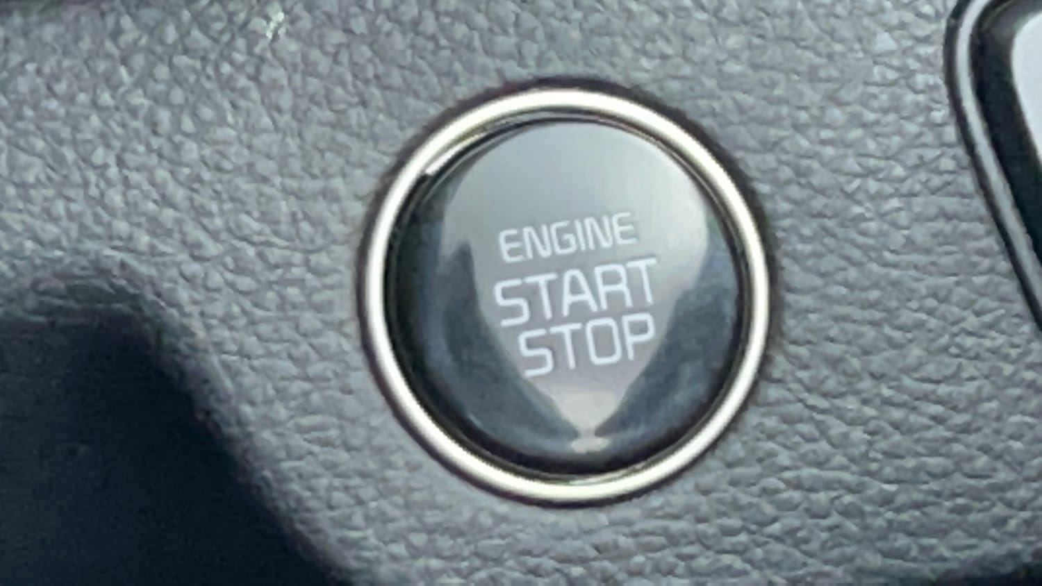 Used 2019 Kia Seltos HTK Plus AT 1.5 Diesel Diesel Automatic top_features Keyless start