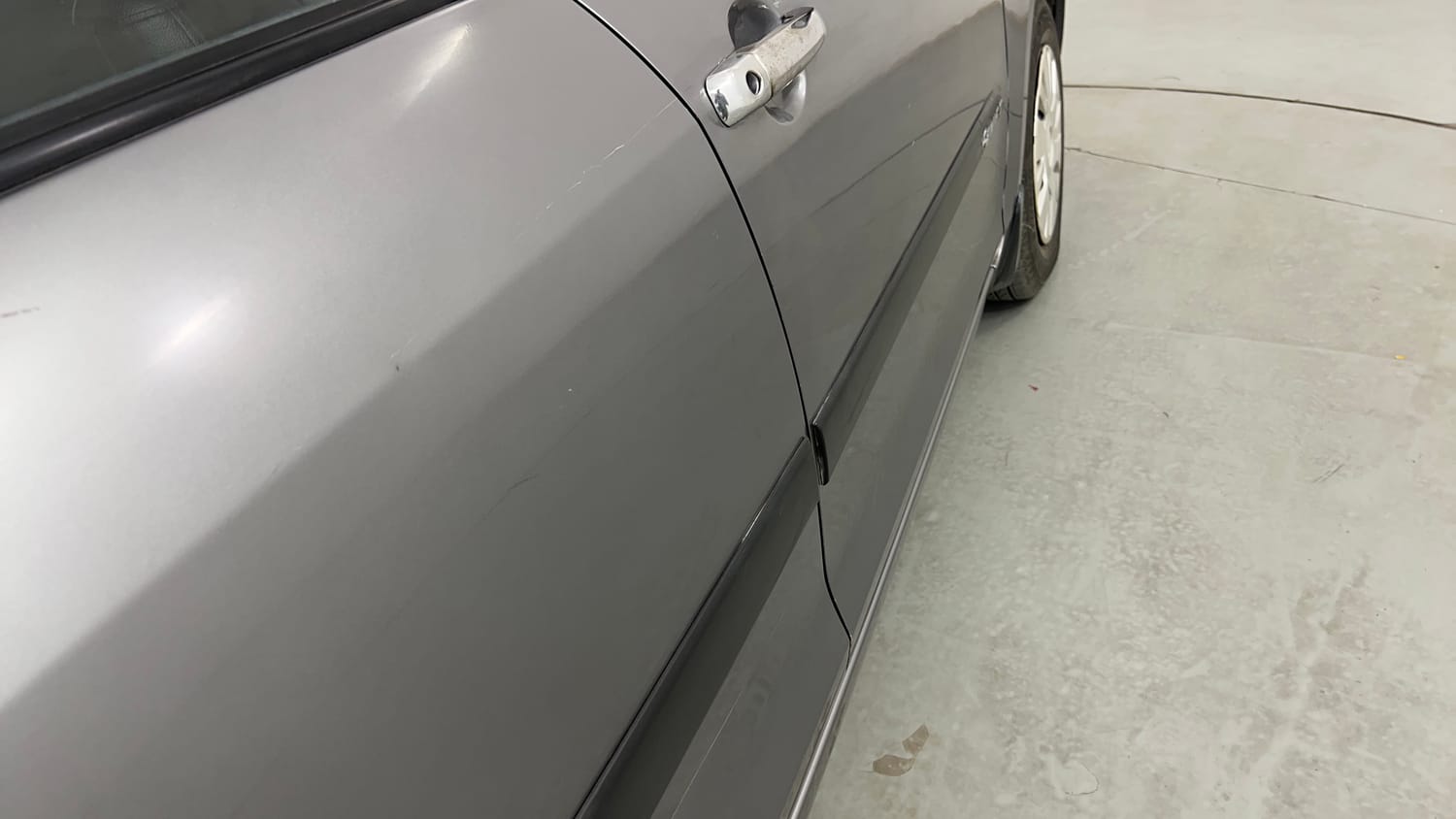 Used 2014 Maruti Suzuki Swift VXi Petrol Manual dents MINOR SCRATCH