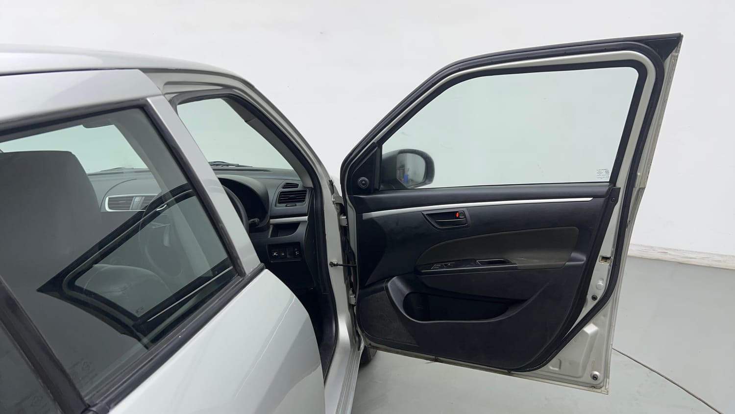 Used 2015 Maruti Suzuki Swift Lxi (O) Petrol Manual interior RIGHT FRONT DOOR OPEN VIEW