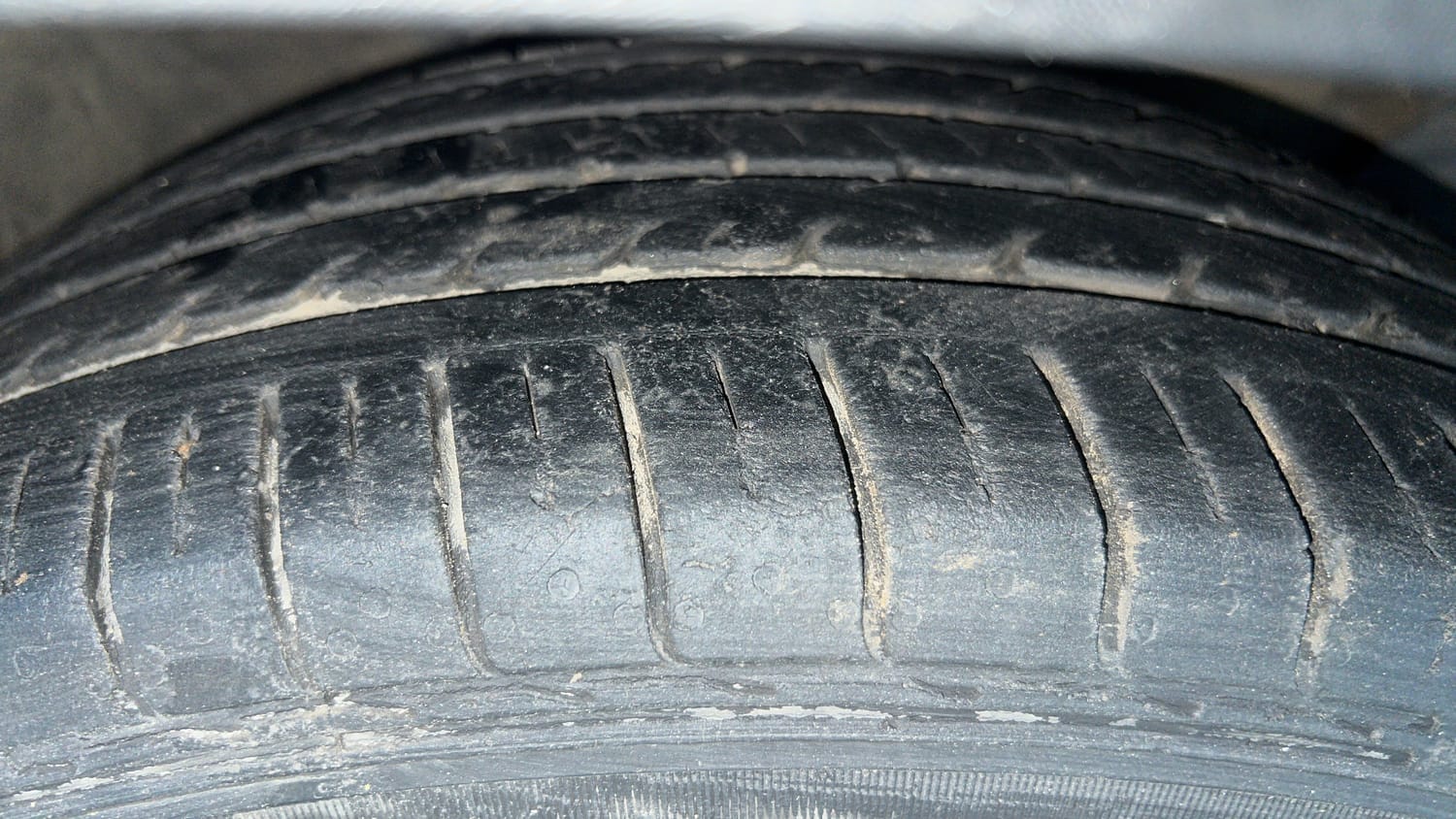 Used 2019 kia Seltos GTX Plus DCT 1.4 Petrol Automatic tyres RIGHT FRONT TYRE TREAD VIEW