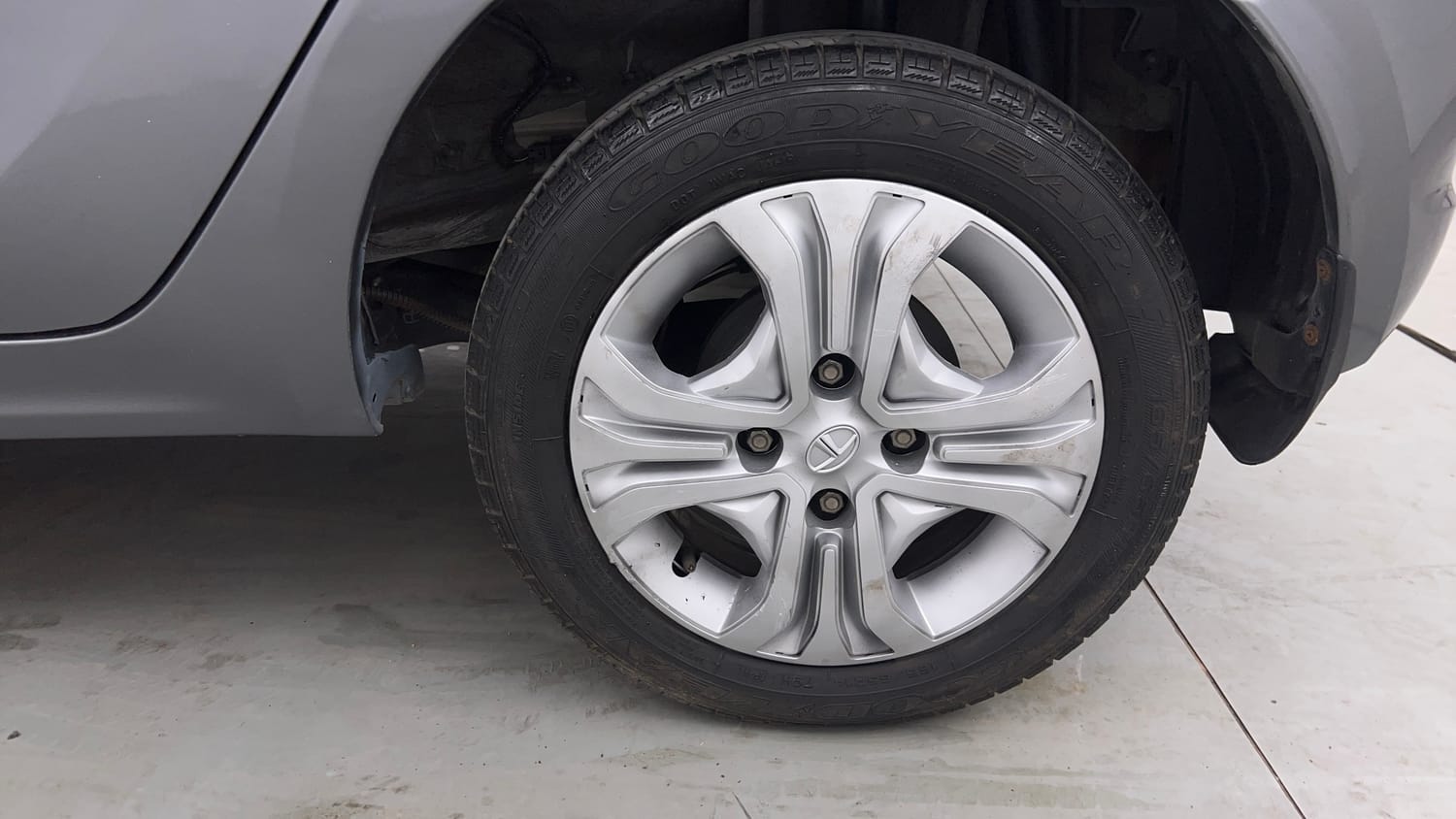 Used 2019 Tata Tiago Revotron XZ Petrol Manual tyres LEFT REAR TYRE RIM VIEW
