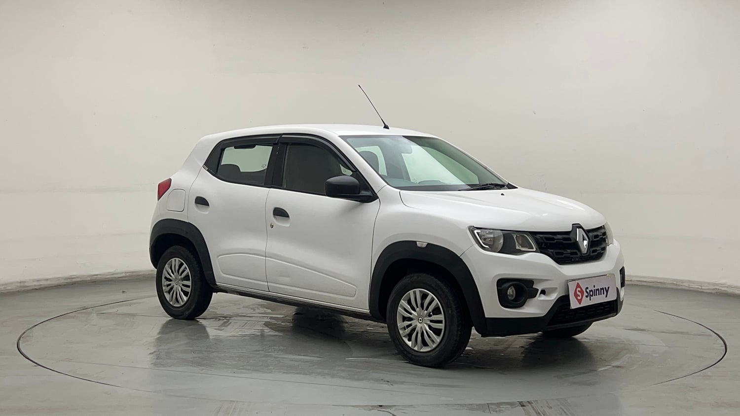 Used 2016 Renault Kwid RXT Petrol Manual exterior RIGHT FRONT CORNER VIEW