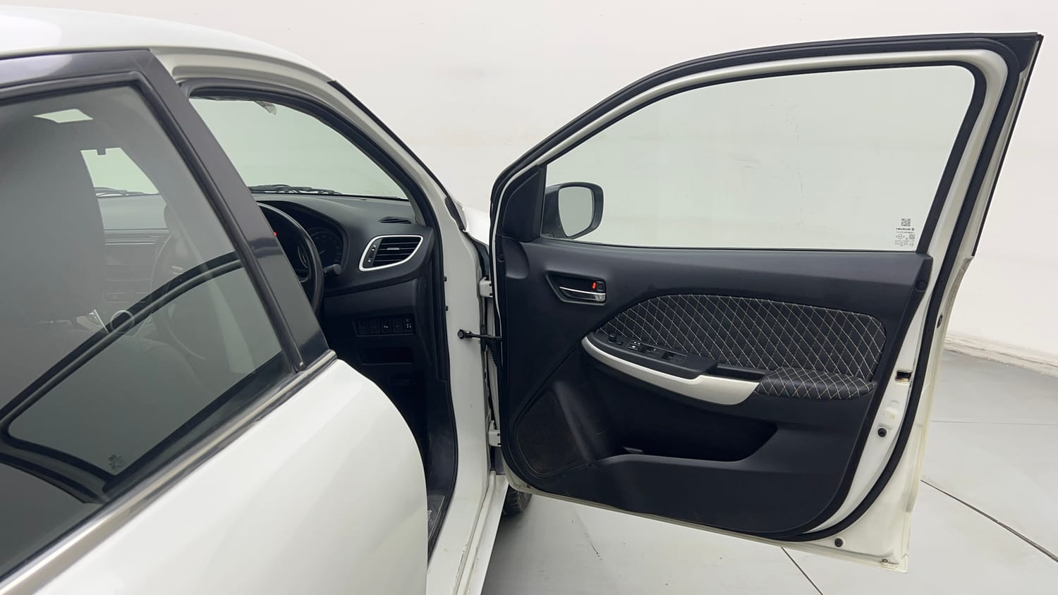 Used 2017 Maruti Suzuki Baleno Delta 1.2 Petrol Manual interior RIGHT FRONT DOOR OPEN VIEW