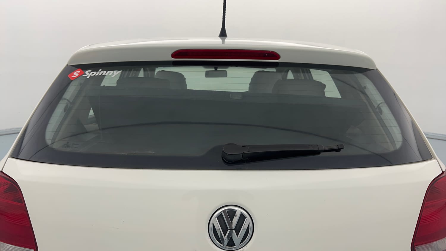 Used 2014 Volkswagen Polo Highline1.2L (P) Petrol Manual exterior BACK WINDSHIELD VIEW