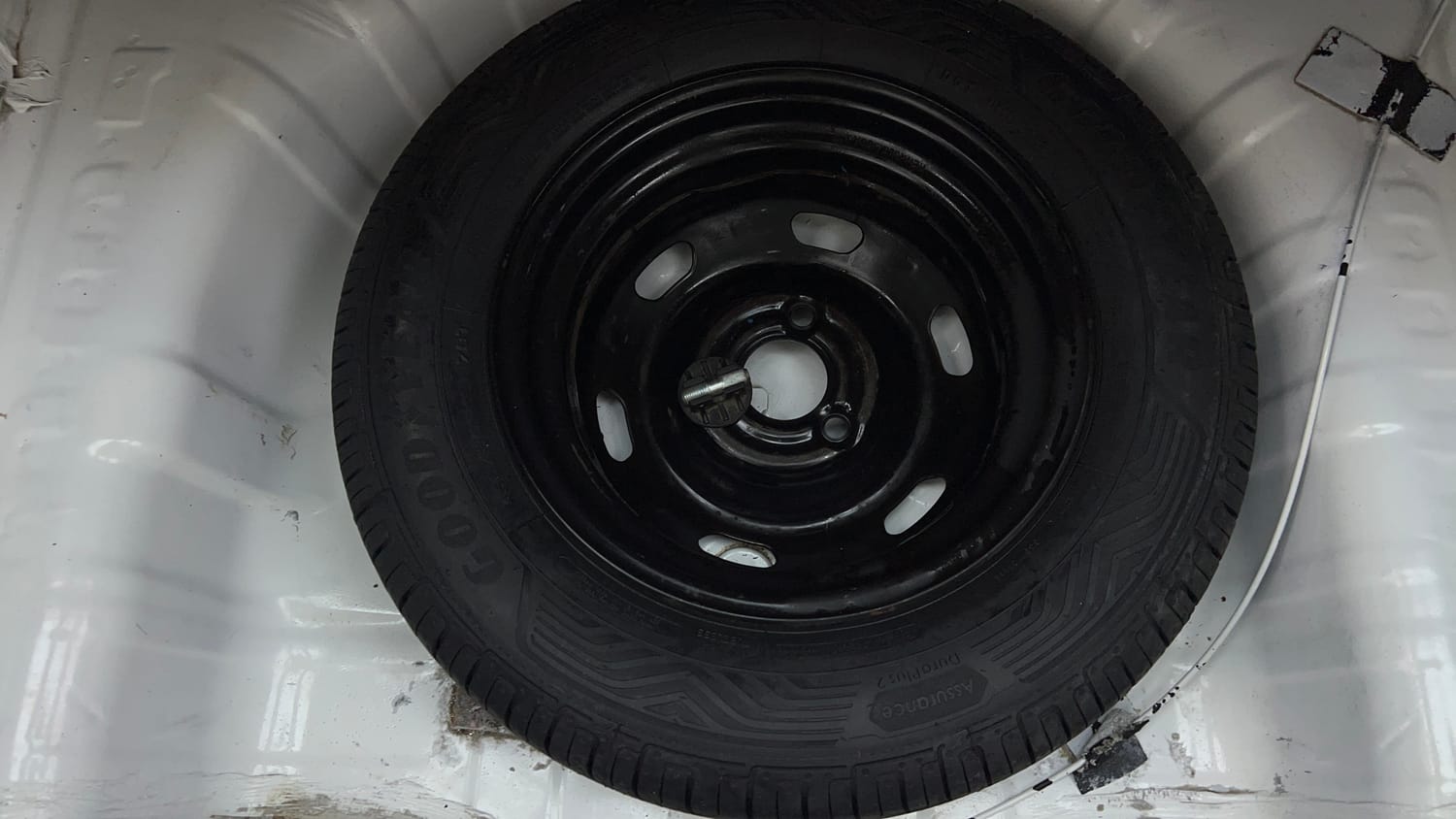 Used 2019 Renault Kwid RXT (O) 1.0 SCE Edition Petrol Manual tyres SPARE TYRE VIEW
