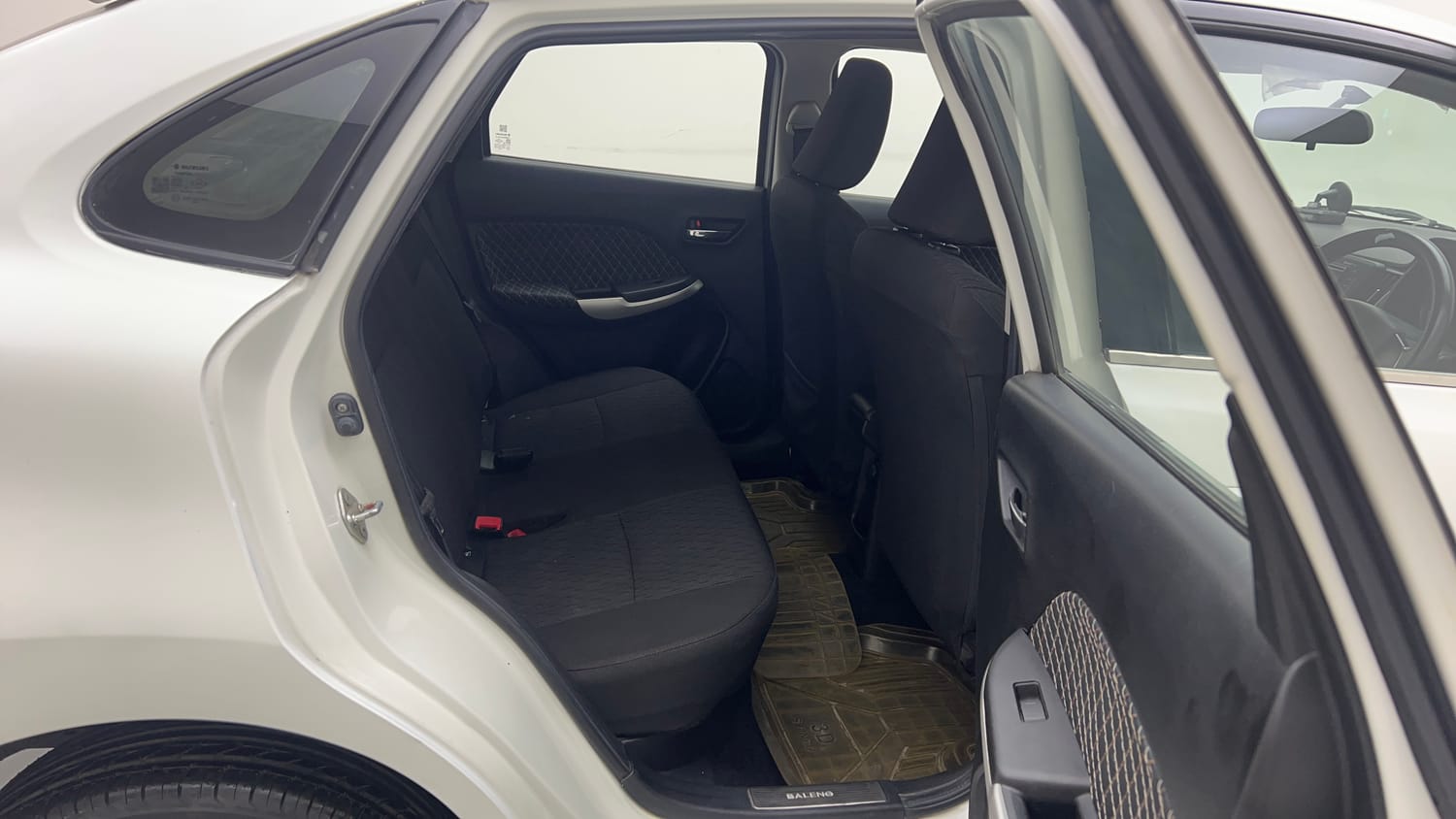 Used 2017 Maruti Suzuki Baleno Delta 1.2 Petrol Manual interior RIGHT SIDE REAR DOOR CABIN VIEW