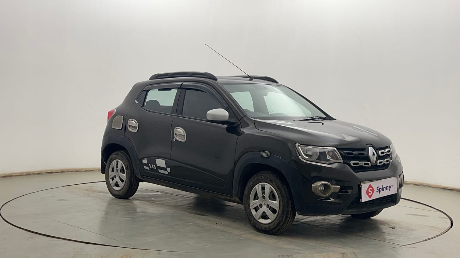 Used 2018 Renault Kwid 1.0 RXT Petrol Manual exterior RIGHT FRONT CORNER VIEW