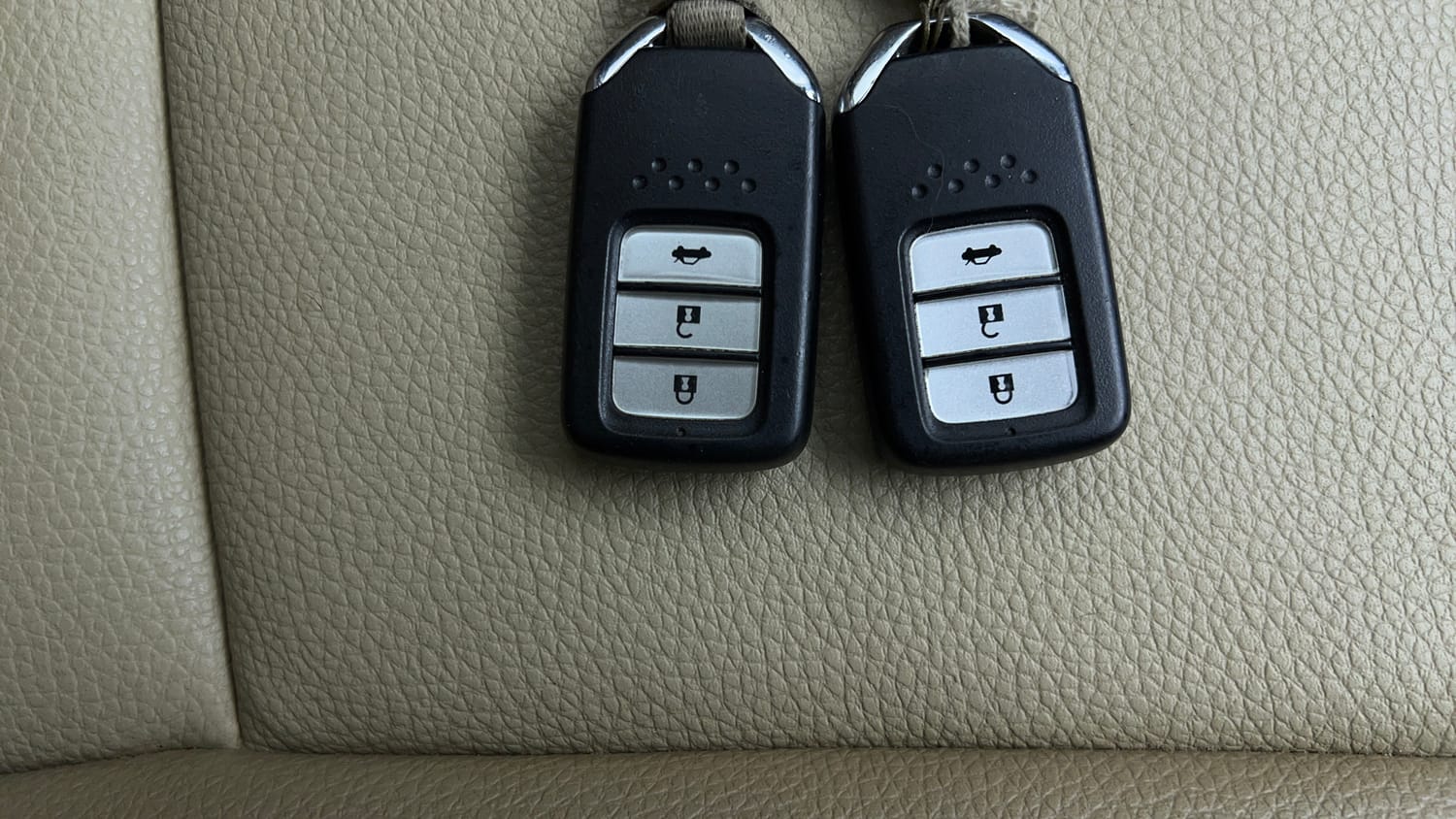 Used 2022 Honda City 4th Generation V Petrol Petrol Manual extra CAR KEY VIEW