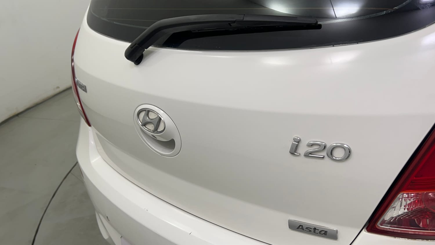 Used 2012 Hyundai i20 Asta 1.2 Petrol Manual dents MINOR SCRATCH
