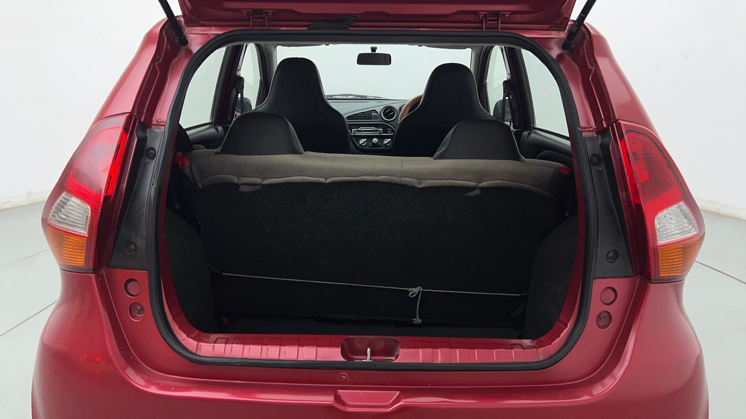 Used 2017 Datsun Redi-GO T (O) Petrol Manual interior DICKY INSIDE VIEW
