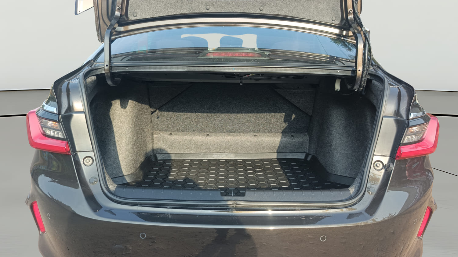 Used 2023 Honda City ZX Petrol Petrol Manual interior DICKY INSIDE VIEW