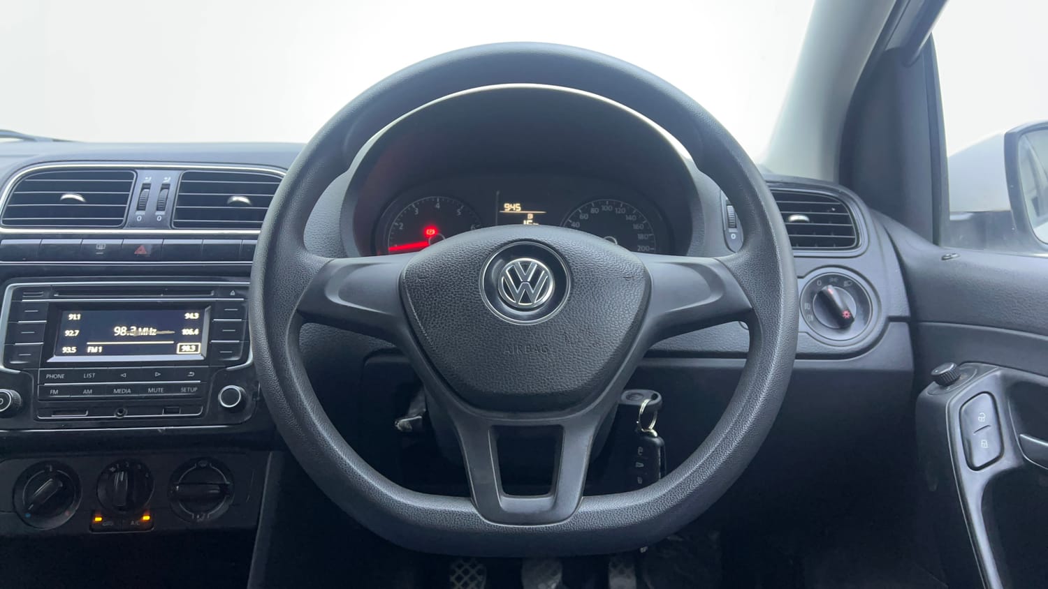 Used 2017 Volkswagen Polo Comfortline 1.2L (P) Petrol Manual interior STEERING VIEW
