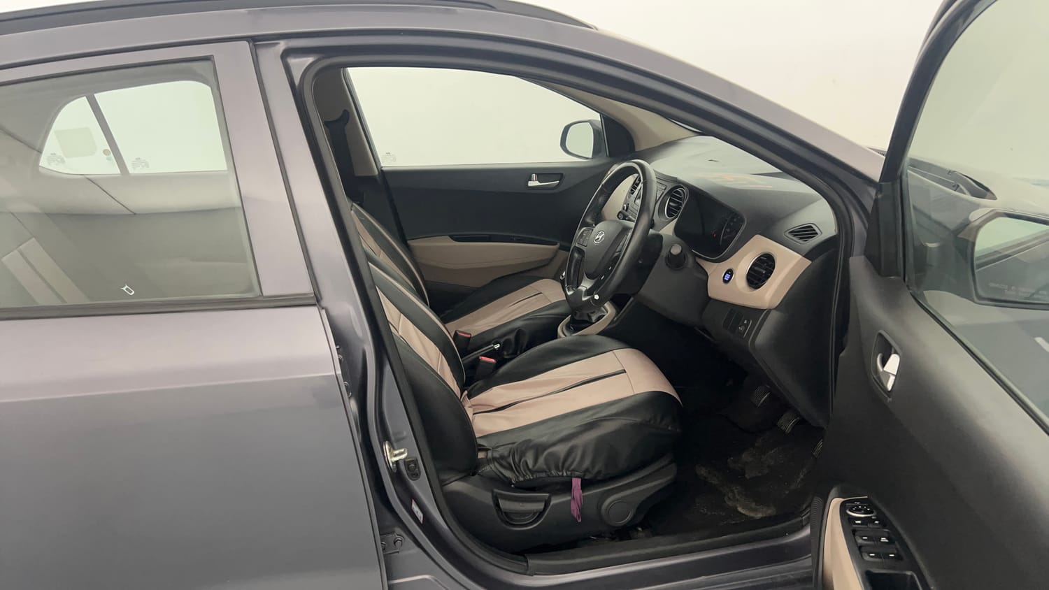 Used 2016 Hyundai Grand i10 Asta 1.2 Kappa VTVT (O) Petrol Manual interior RIGHT SIDE FRONT DOOR CABIN VIEW